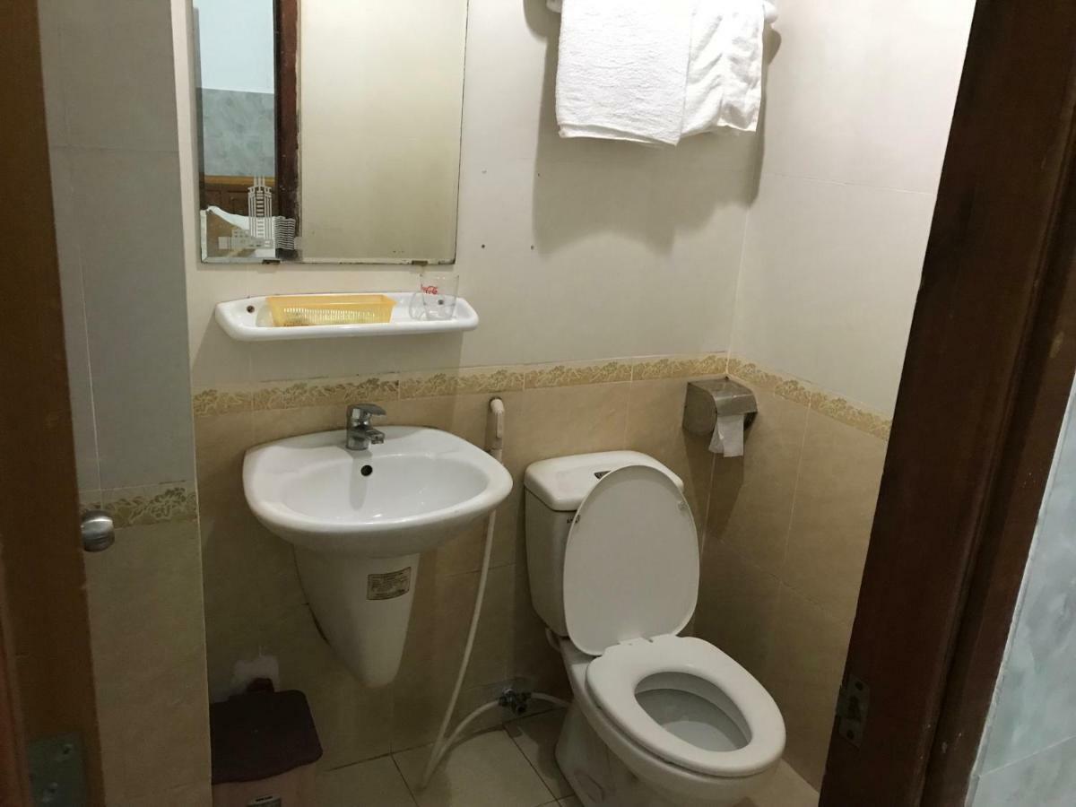 Khach San Hoang Nhat Minh Hotel *