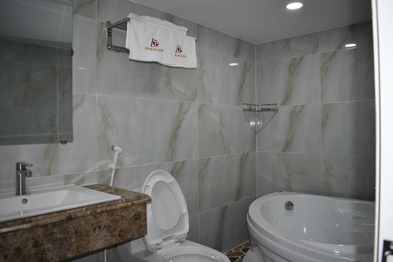 De Lucas Hotel 2*