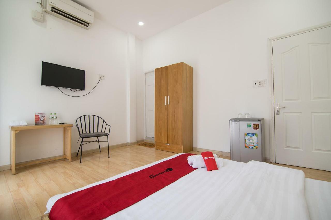 Hotel Reddoorz Near Nguyen Hue Walking Street 2 - Dorms Available