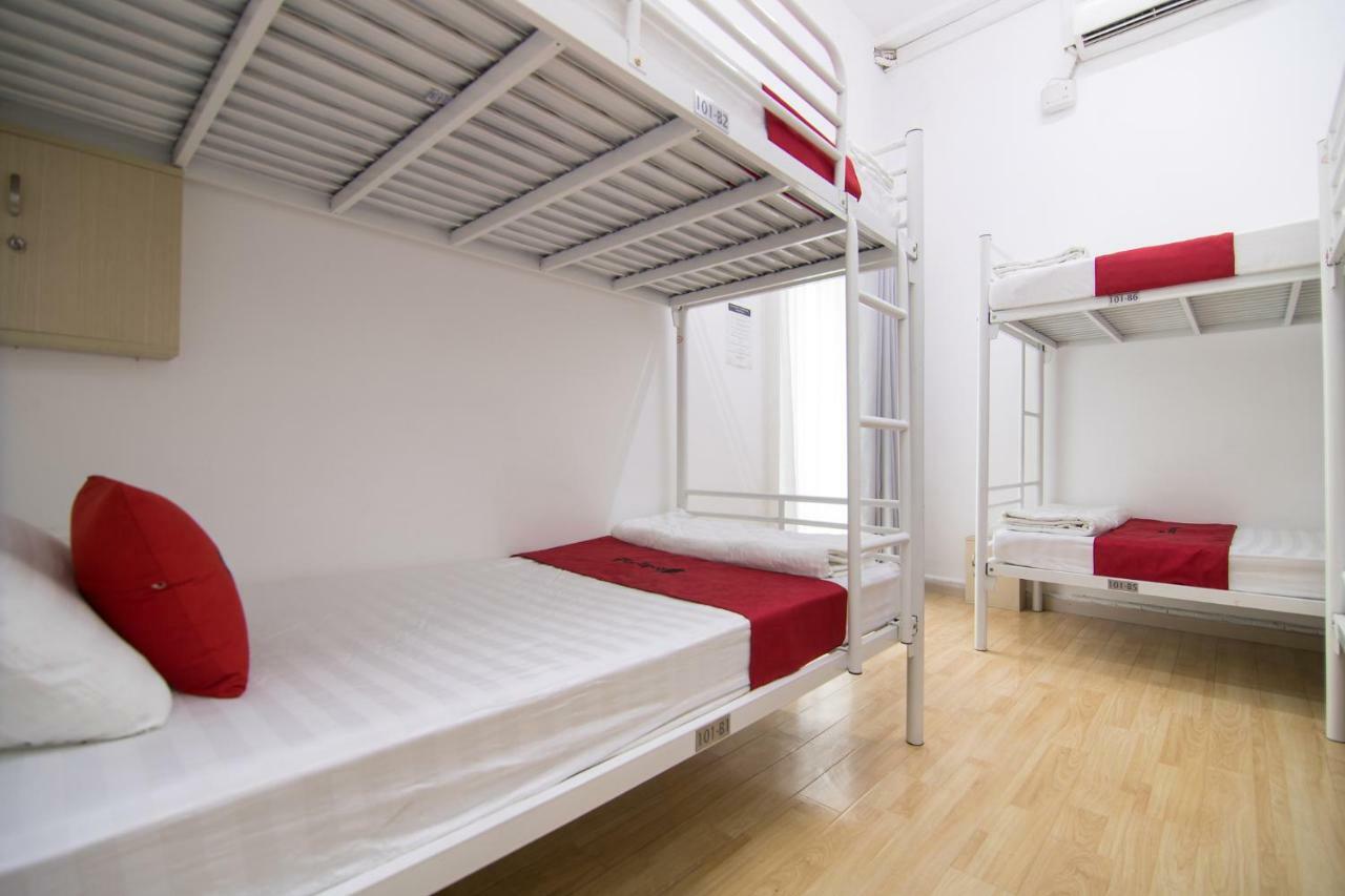 Reddoorz Near Nguyen Hue Walking Street 2 - Dorms Available Hotel Ho Chi Minh City