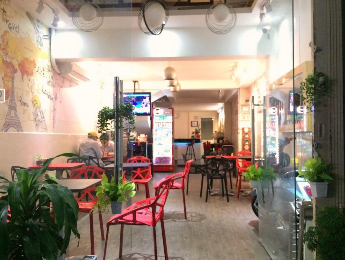 The Lily & Coffee * Ho Chi Minh City
