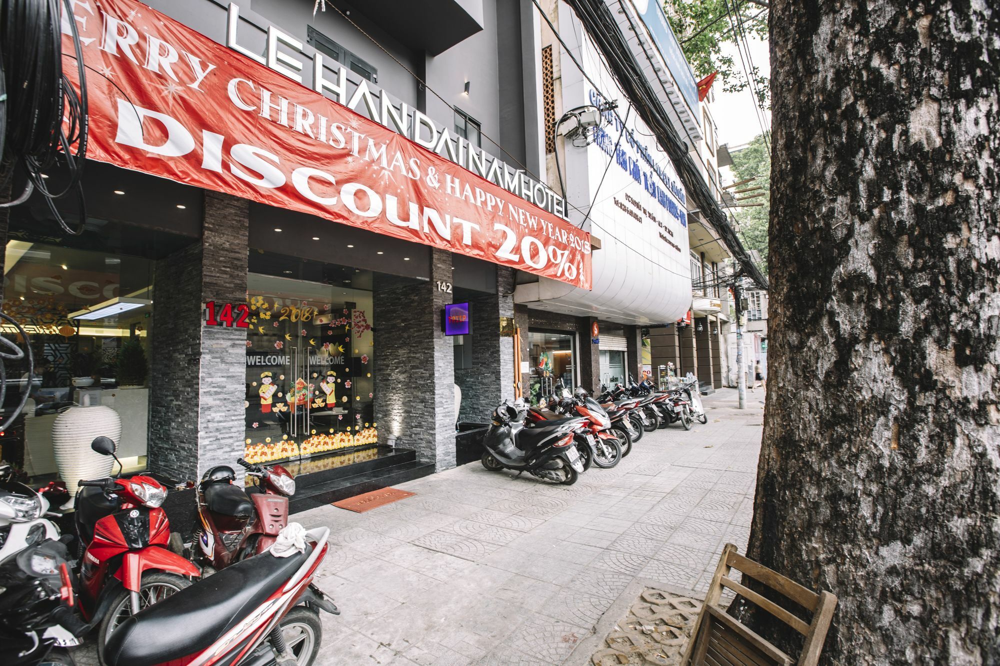 Khách sạn Lê Hân đại Nam 2*