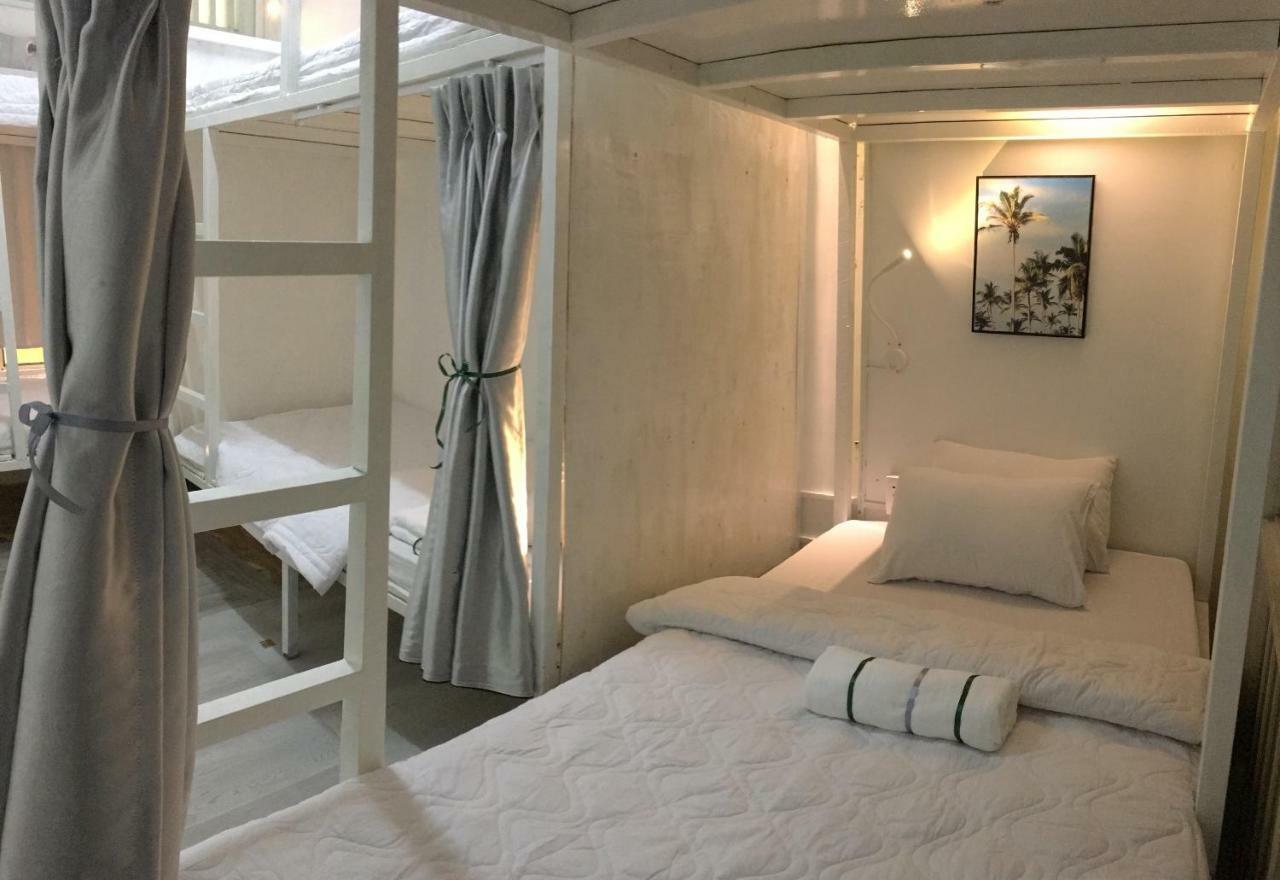 Hostel Tuis