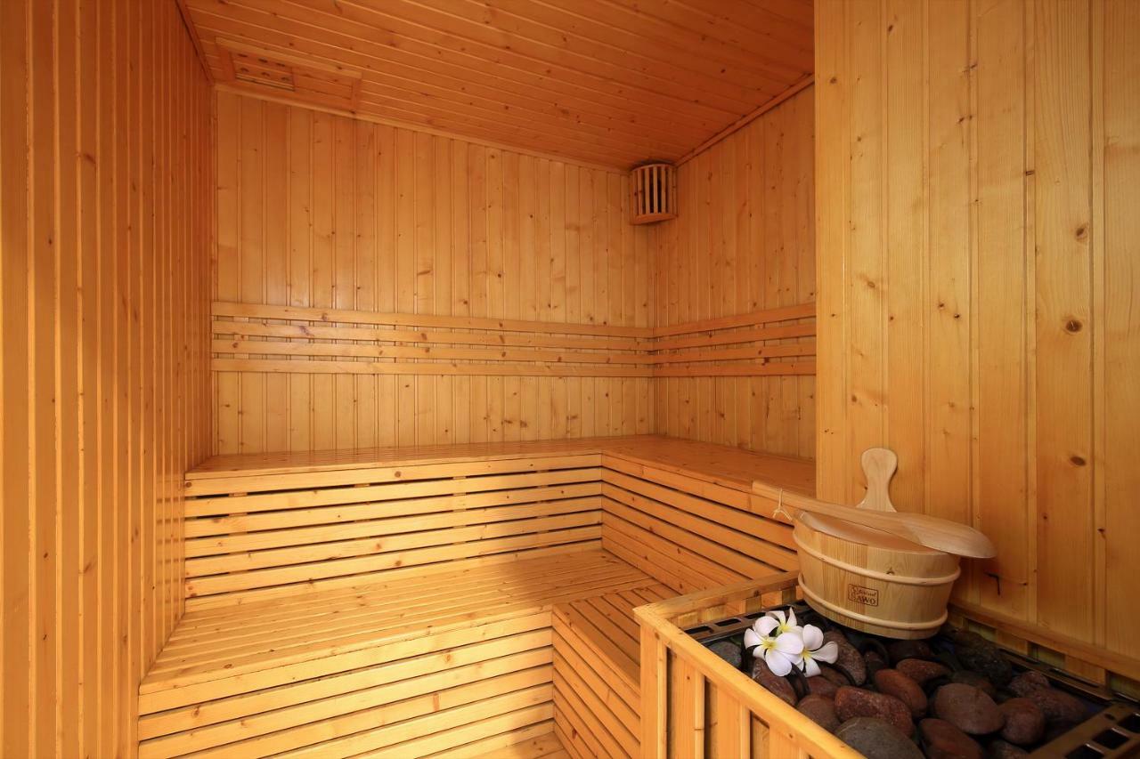 Khách sạn Glenwood 4*