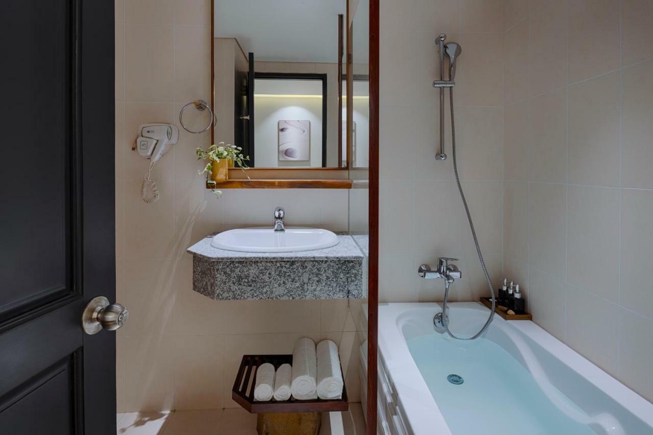 Hotel Silverland Min 3*