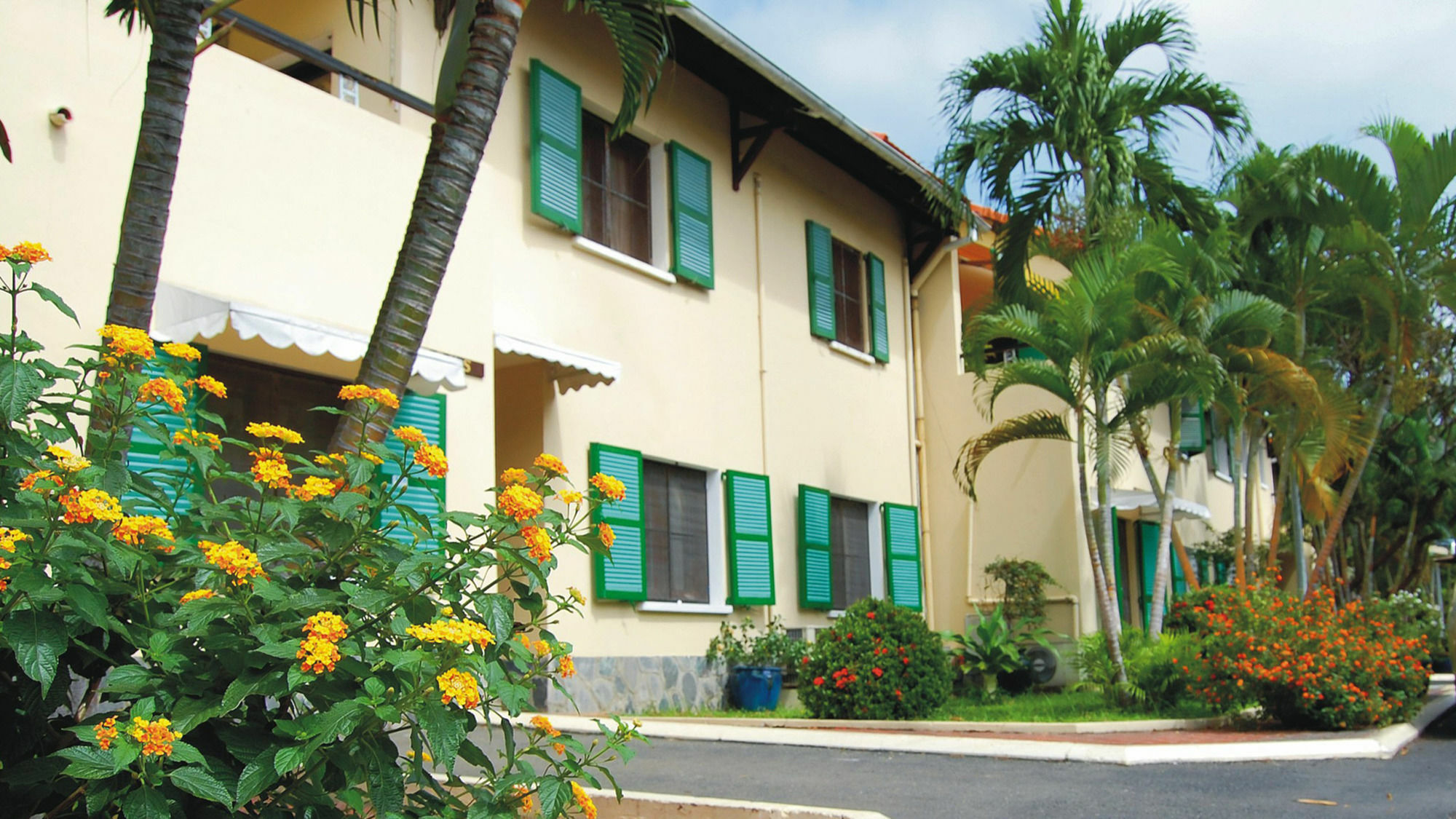 Saigon Village Aparthotel