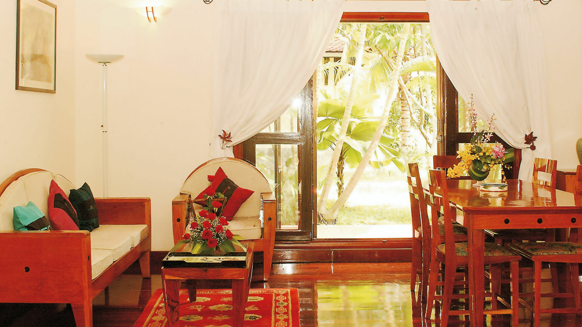 Saigon Village Aparthotel 4*