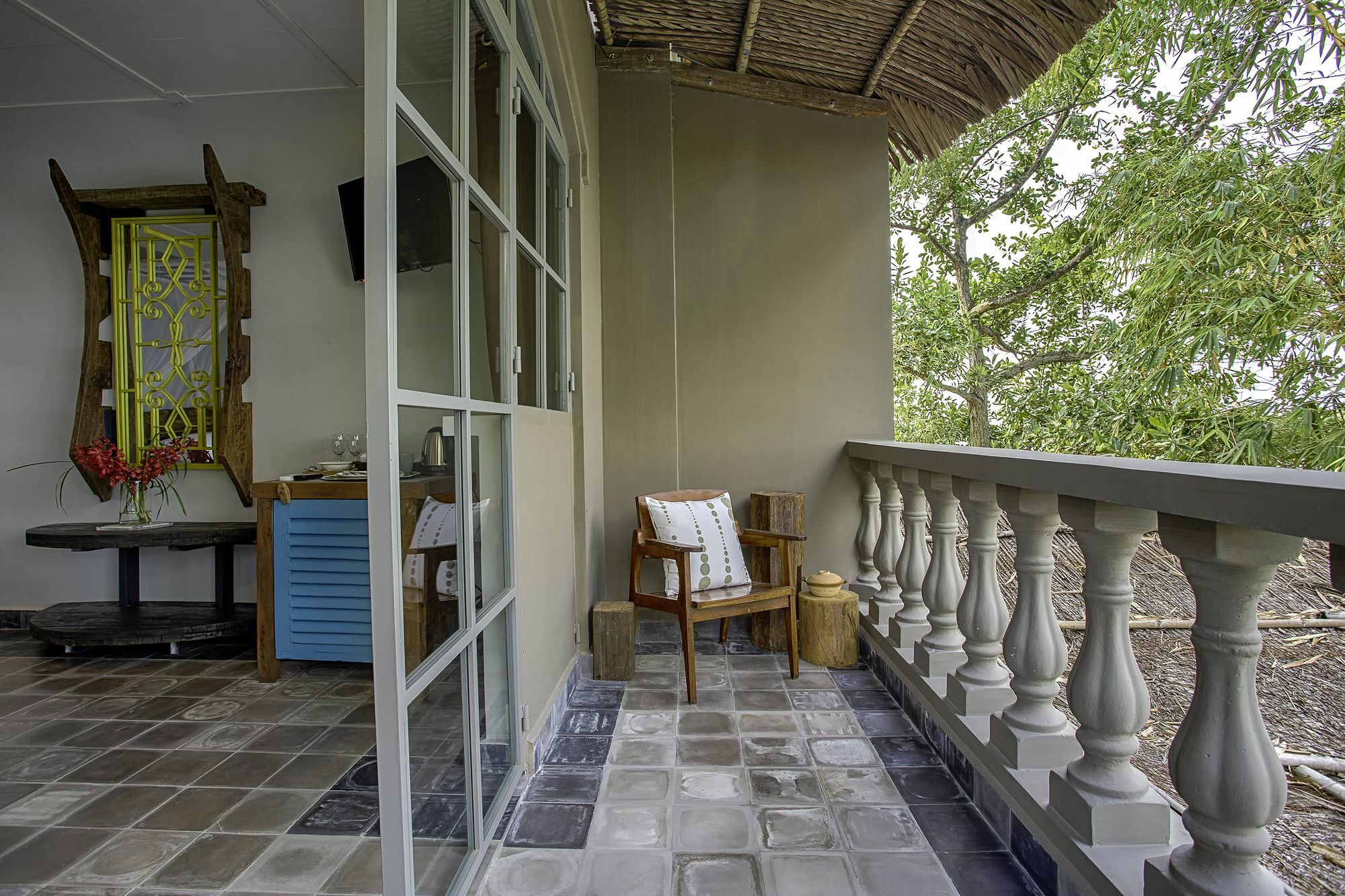 Khách sạn River 3*