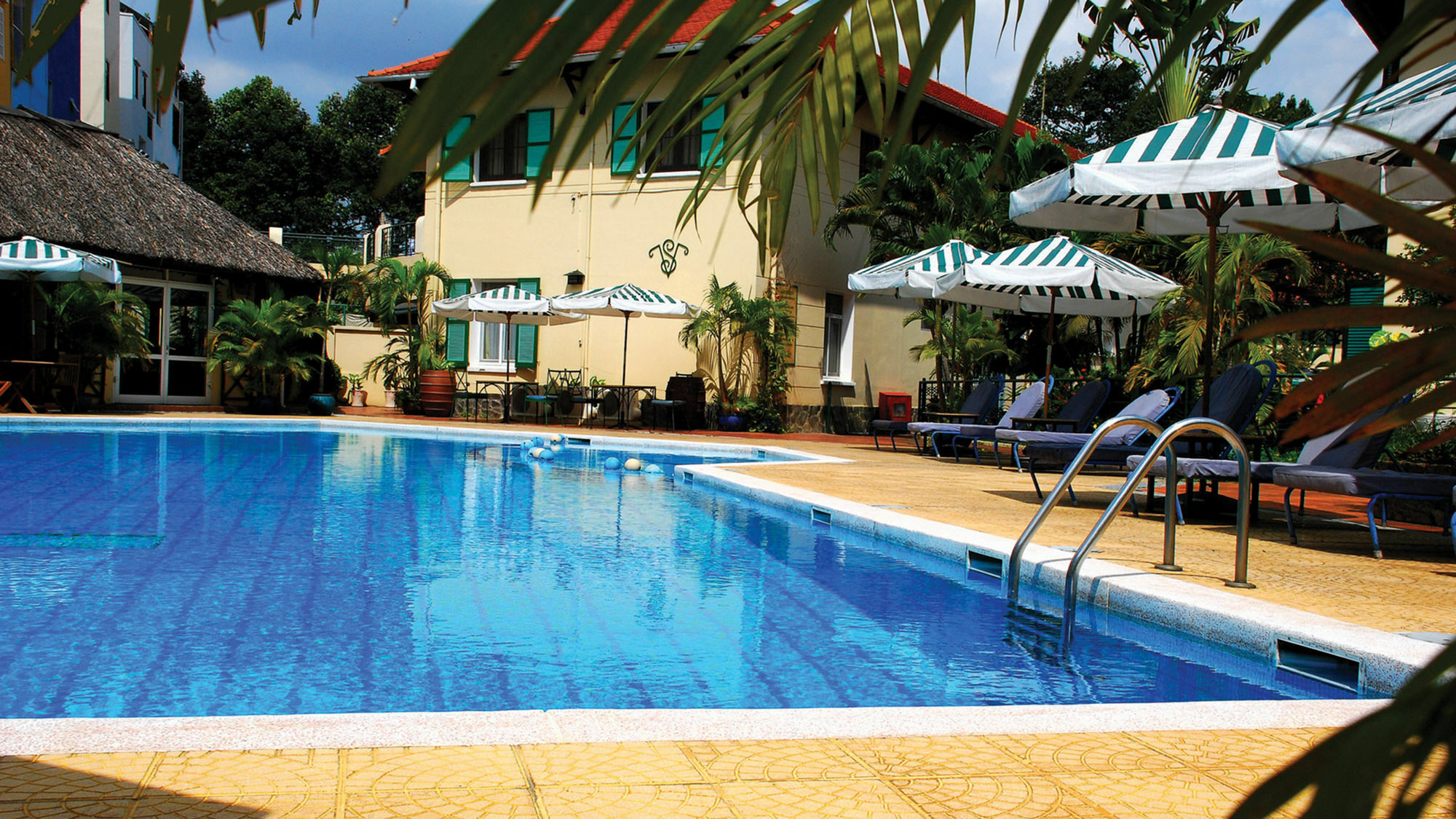 Saigon Village 4*