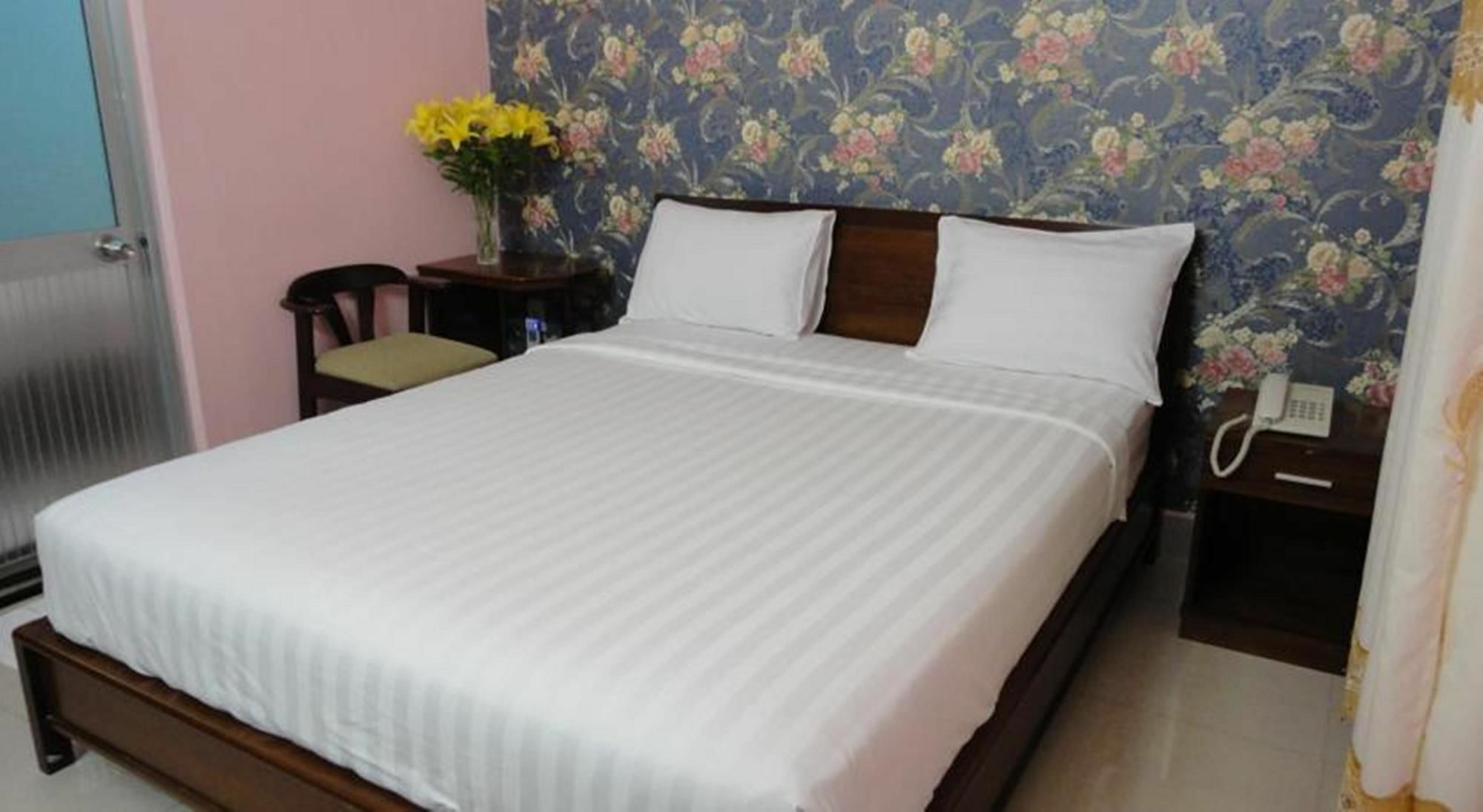 Yen Trang 1 2* Ho Chi Minh City
