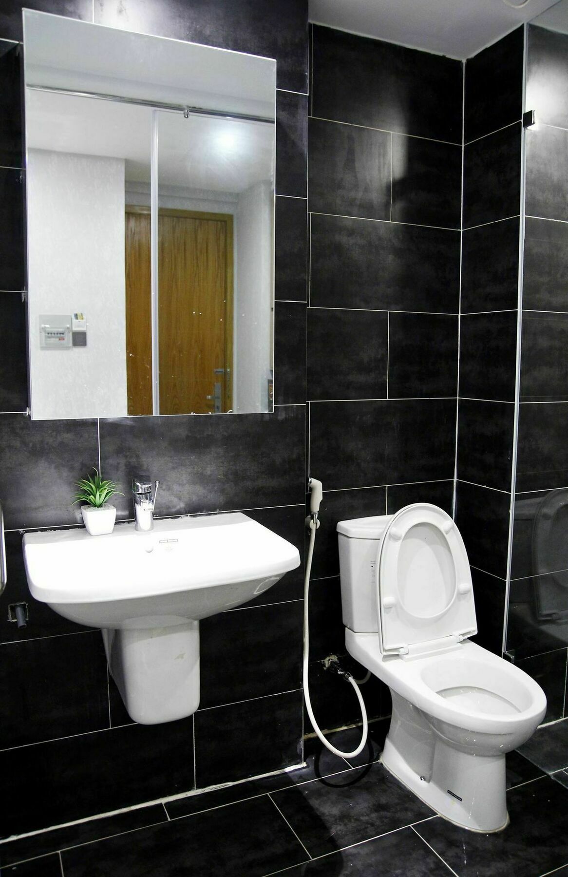 Full House Retreat - The Water Front 3* Ho Chi Minh City