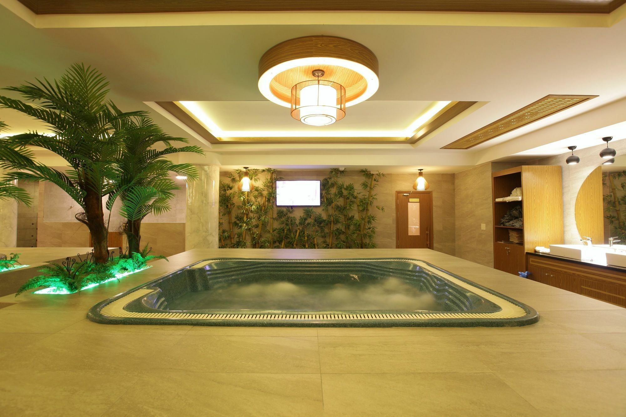Hotel Minh Tam &