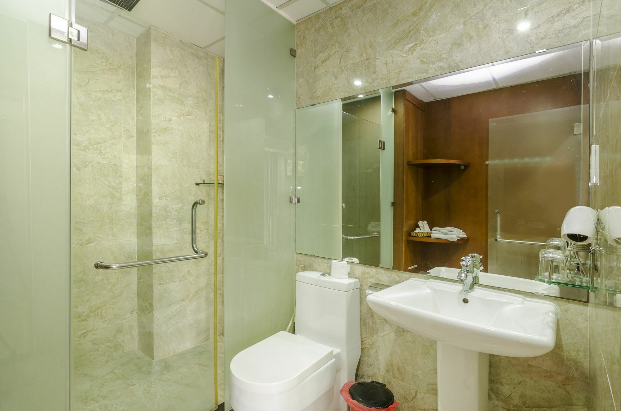 South Saigon Hotel