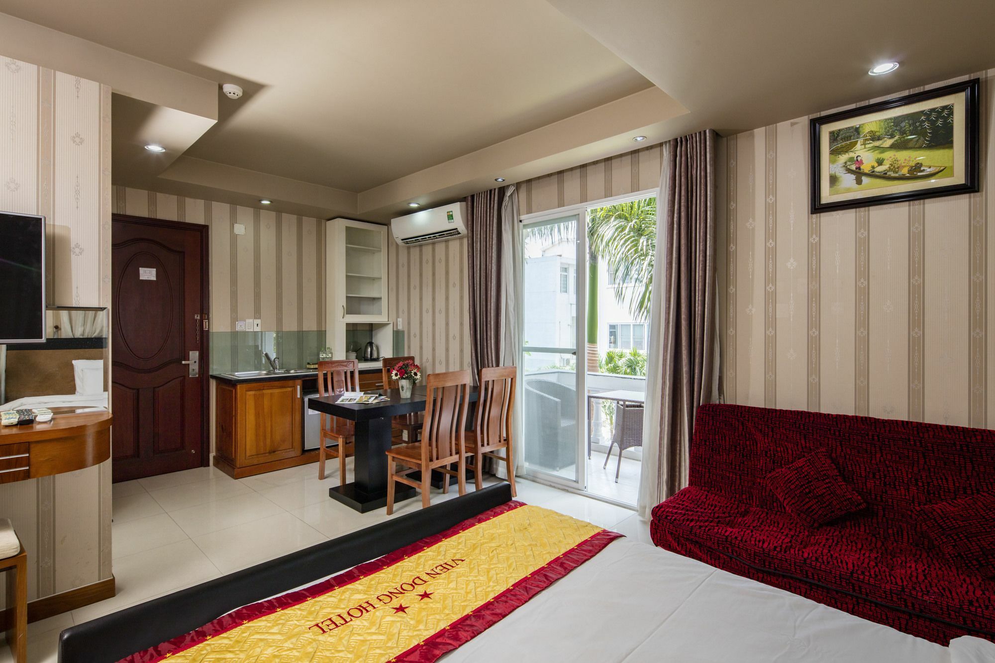 South Saigon Hotel *