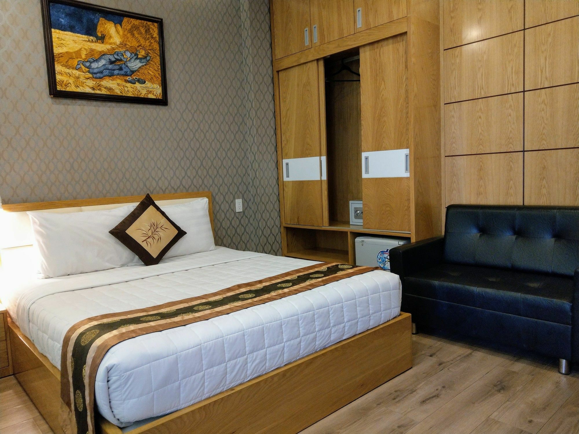 Hotel A25 - 75 Le Thi Hong Gam