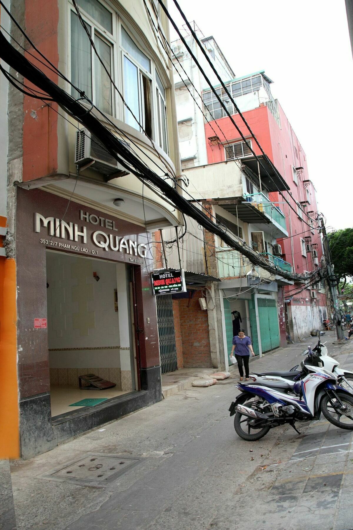 Hotel Expats Minh Quang
