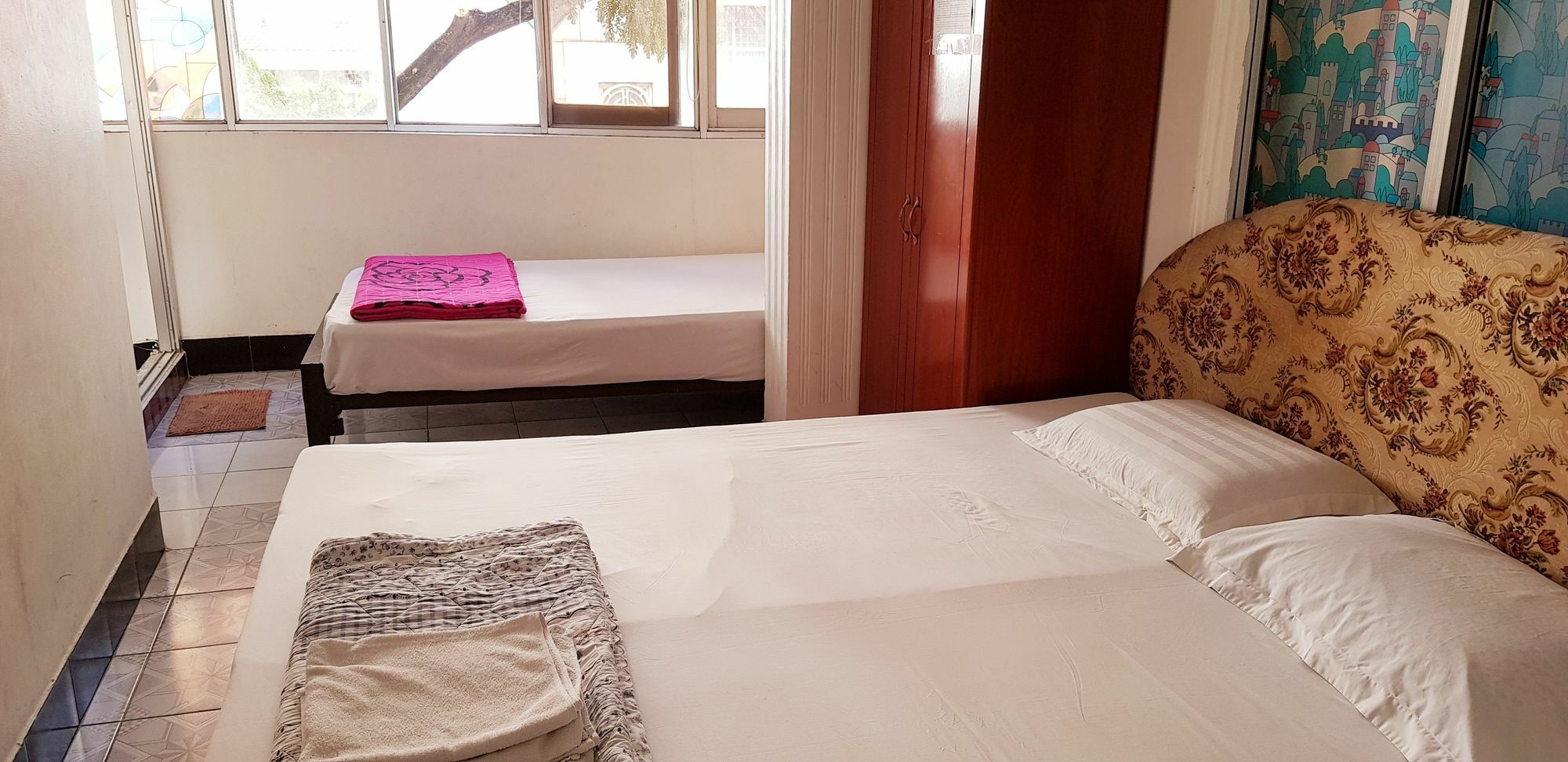 Hostel Vinh *