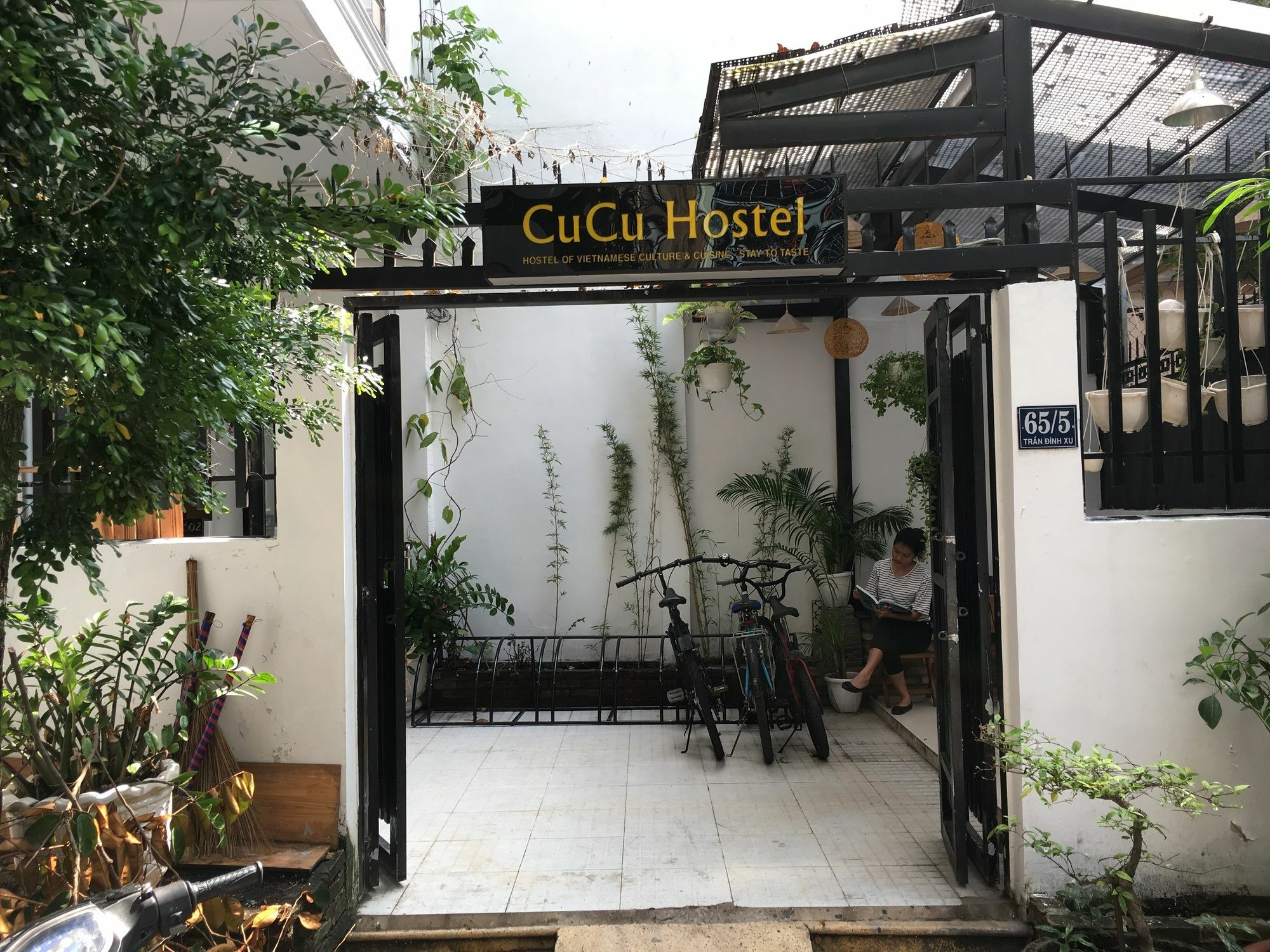 Cucu Bed & Breakfast 2*
