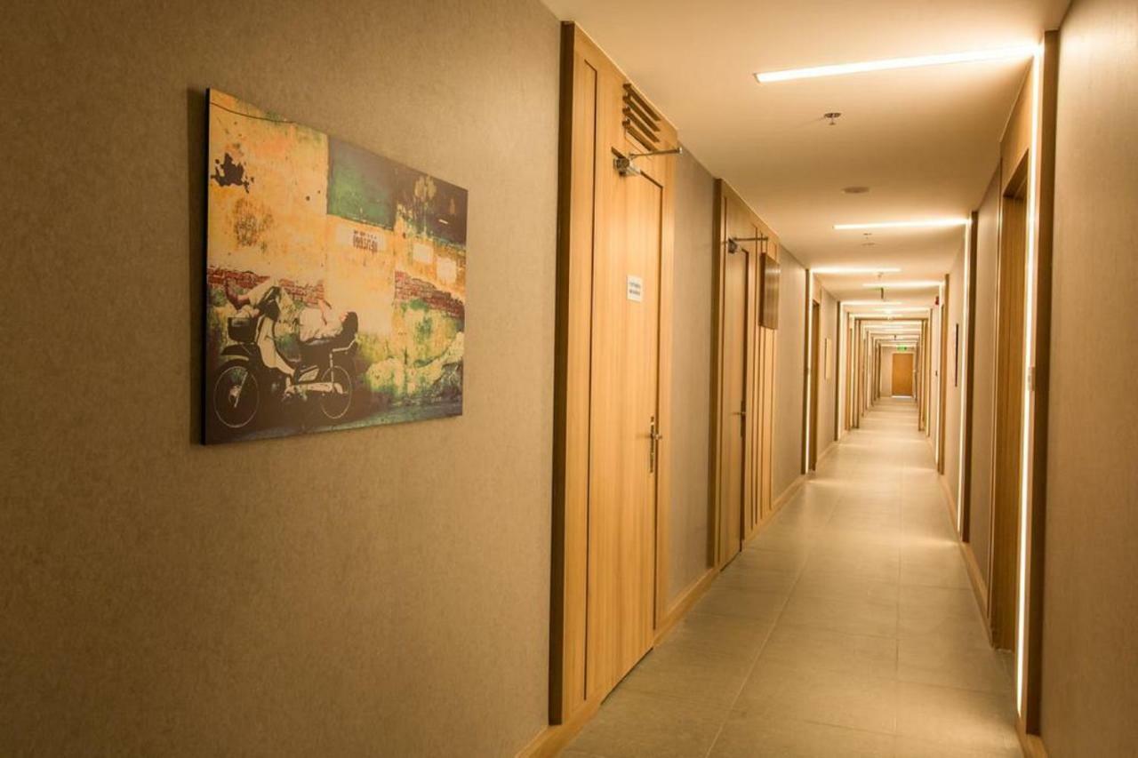 Aparthotel Republic Saigon Airport 5*