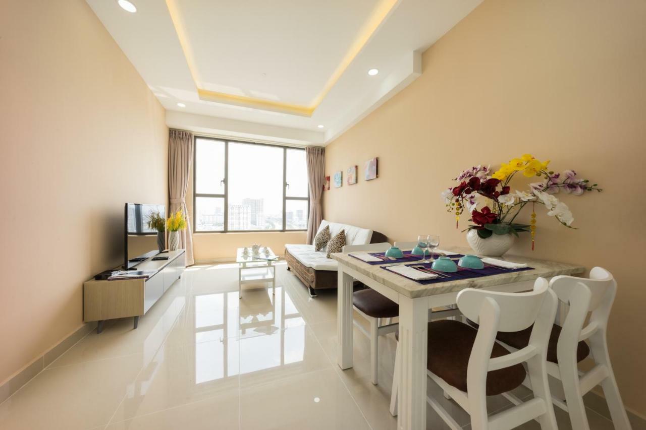 June Rivergate Luxury *