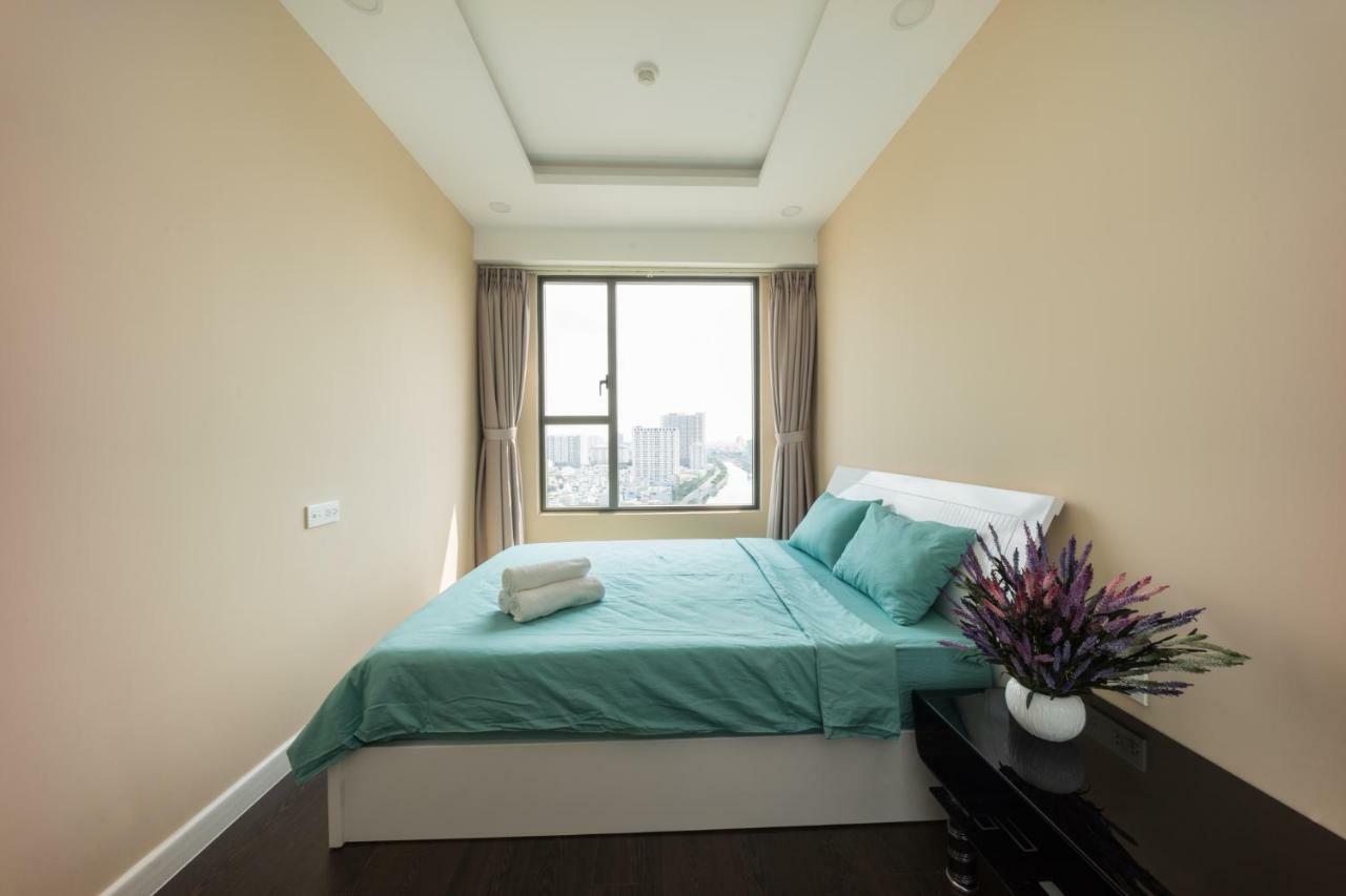 June Rivergate Luxury