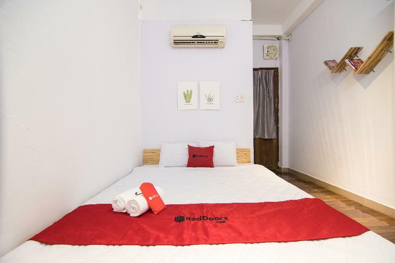 Hotel Reddoorz Near Bui Vien Walking Street 2 Ho Chi Minh City