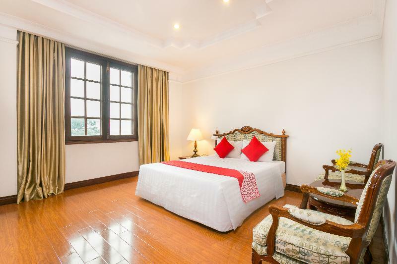 Riverside Saigon 3*