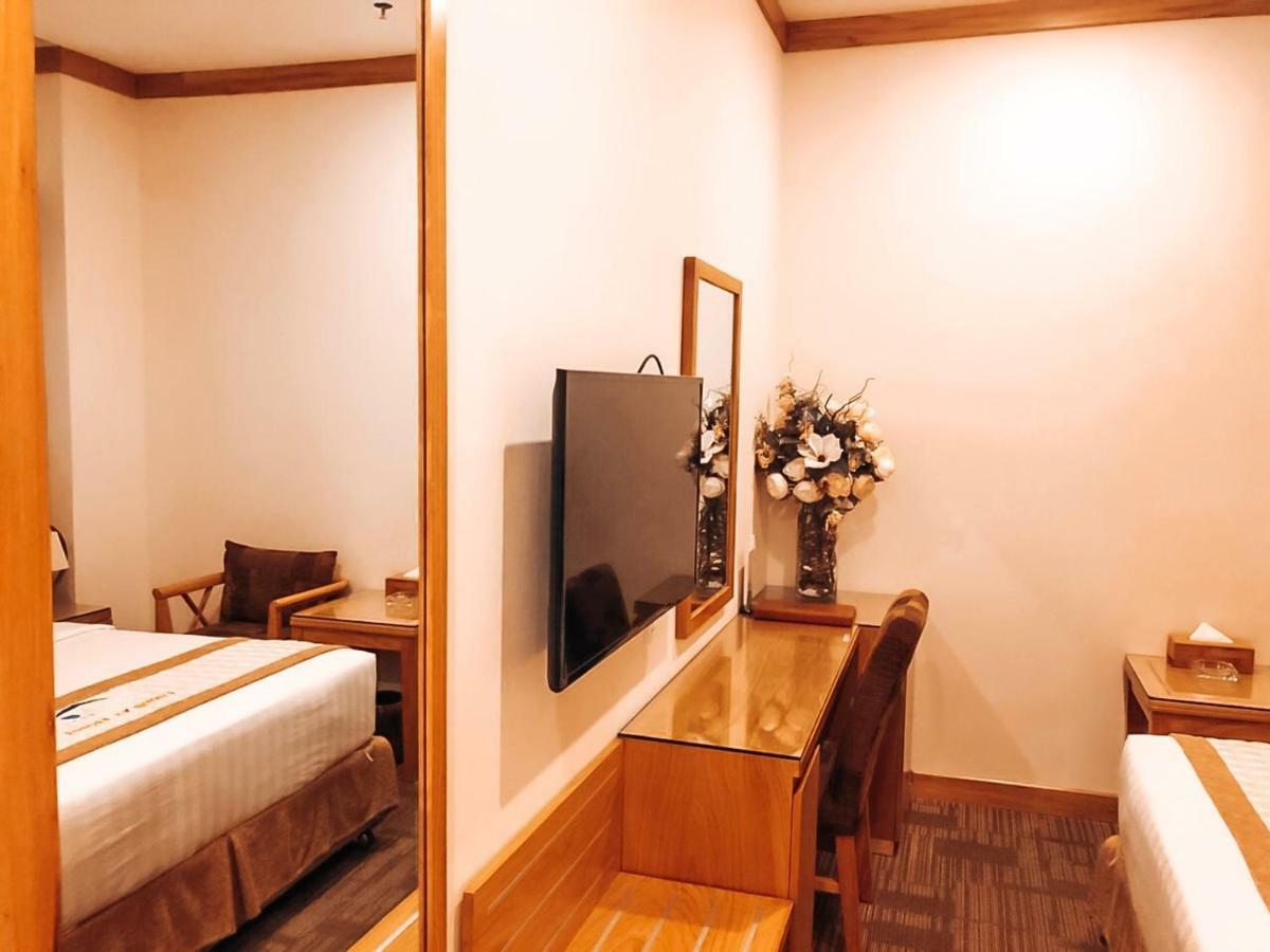 Tuong Vi Saigon Hotel 3*