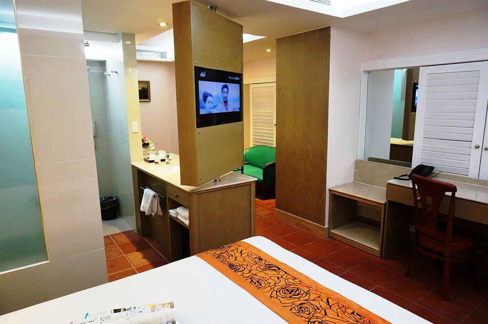 Hotel Empress 3*