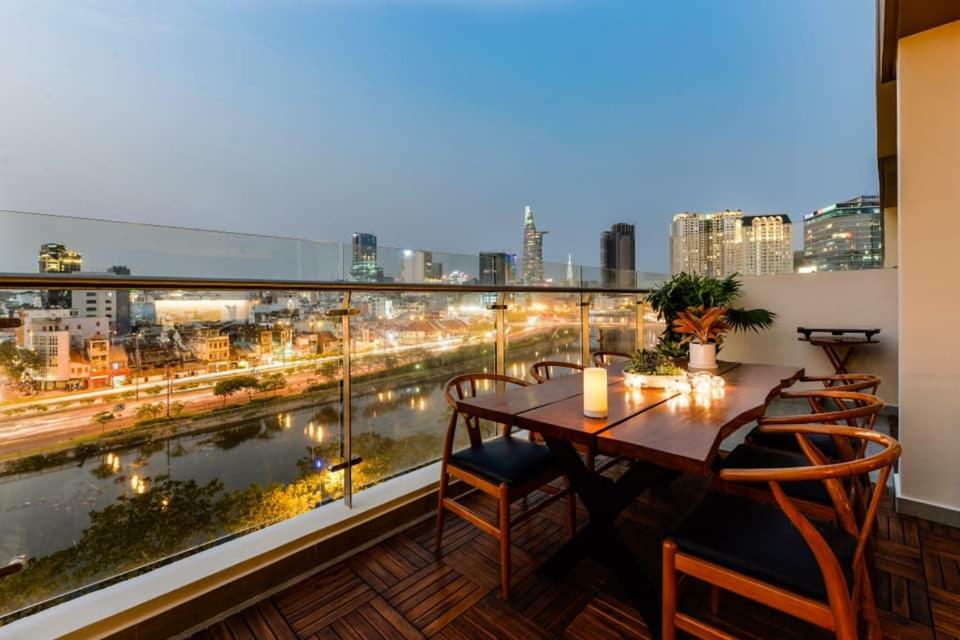 Diamond Luxury Saigon Center Bandar Ho Chi Minh