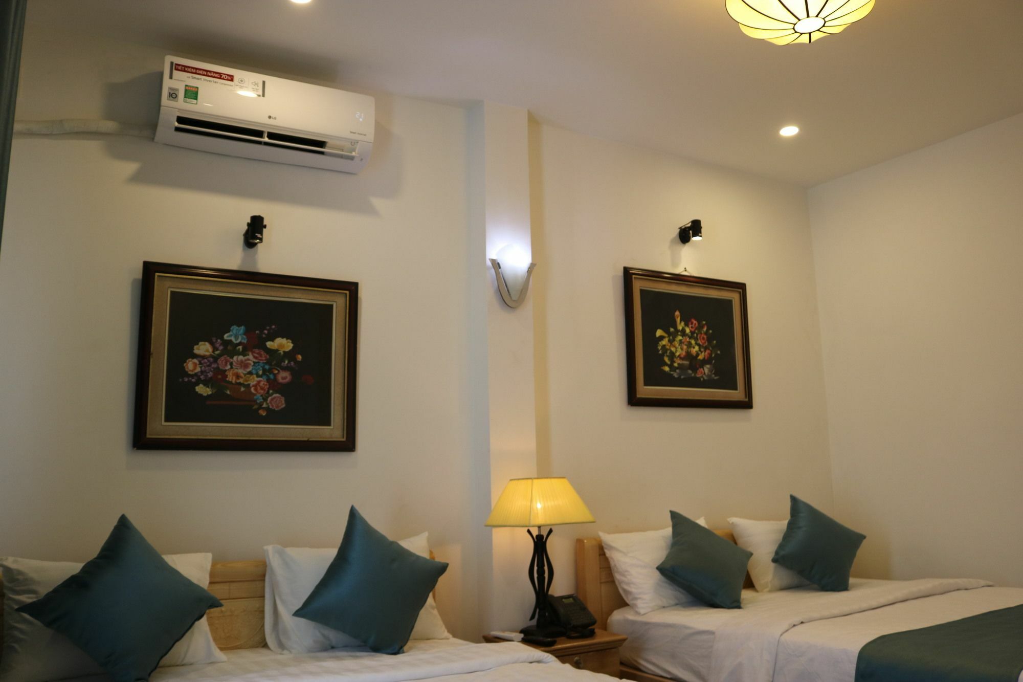 Saigoneer Hotel 2*