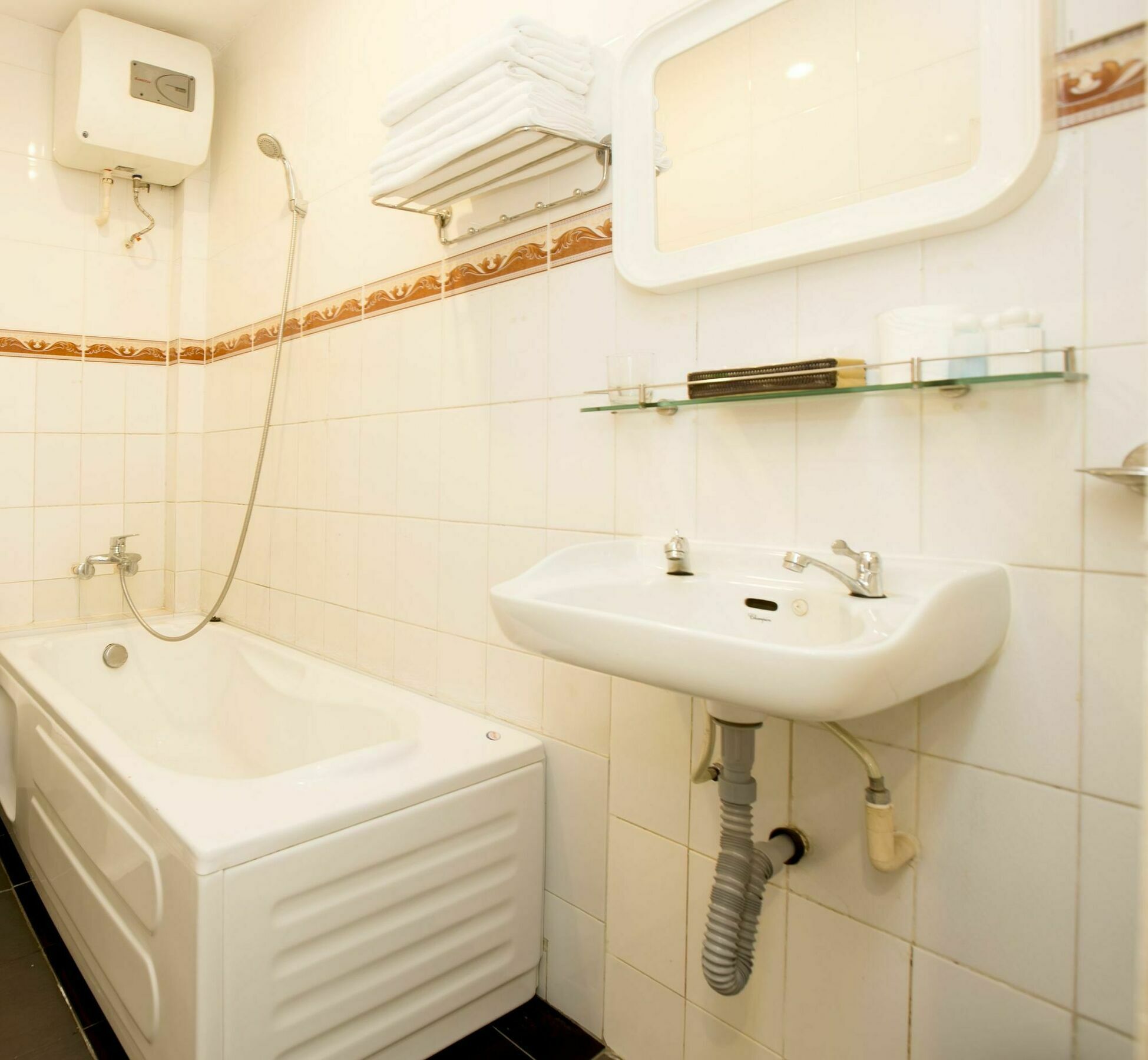 Hotel Saigon Crystal