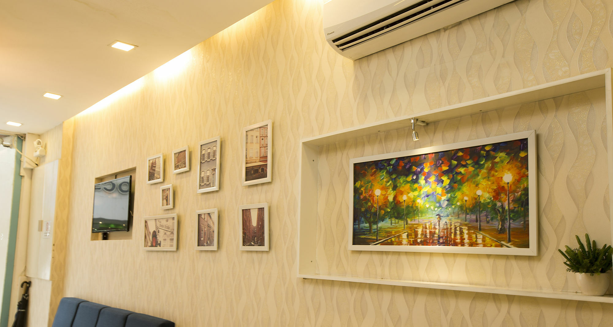 Saigon Crystal 2* Ho Chi Minh City