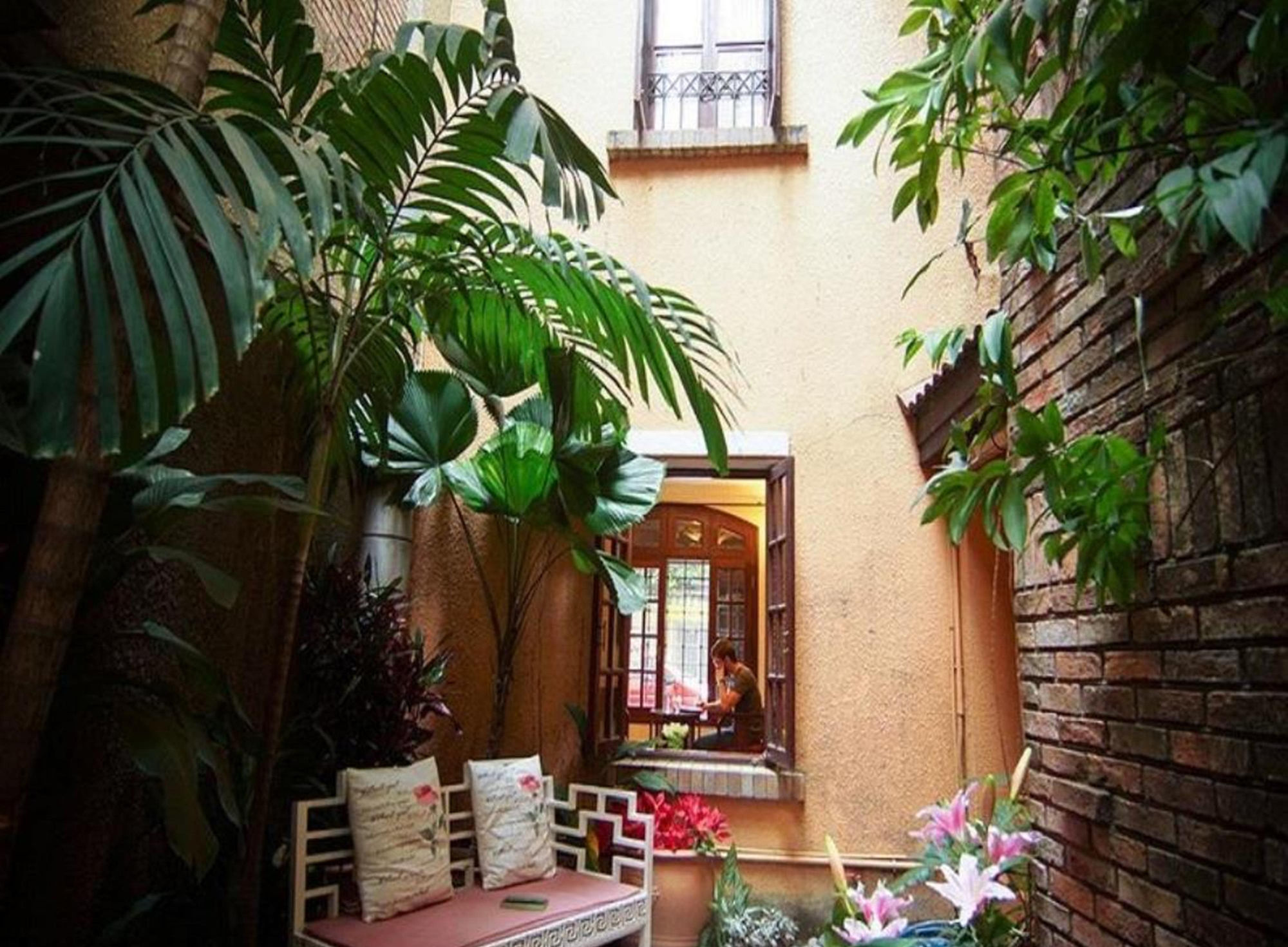 Apartment Cam Ly Boutique &