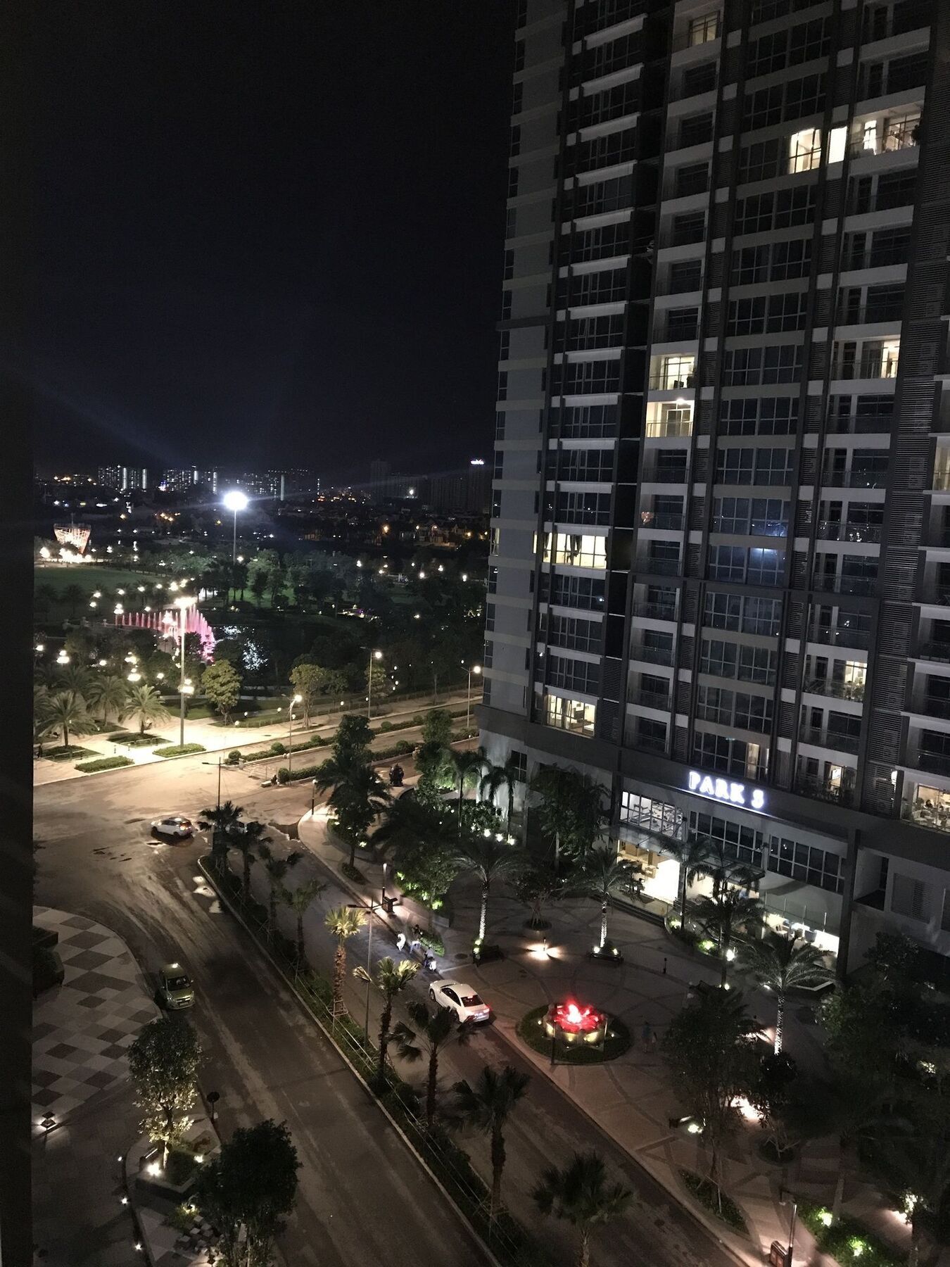 Kevin At Vinhomes Park Apartment