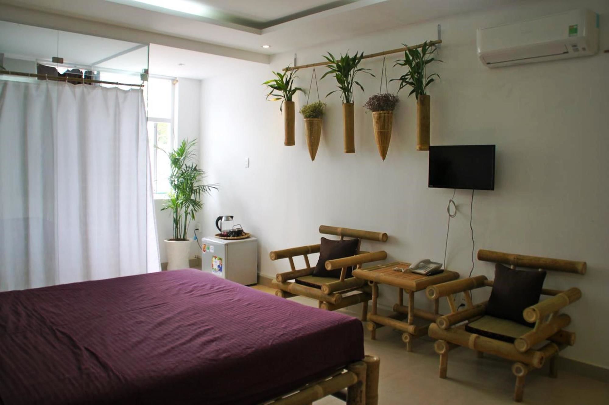 Nguyen Shack Saigon - Little Museum Hotel 2*