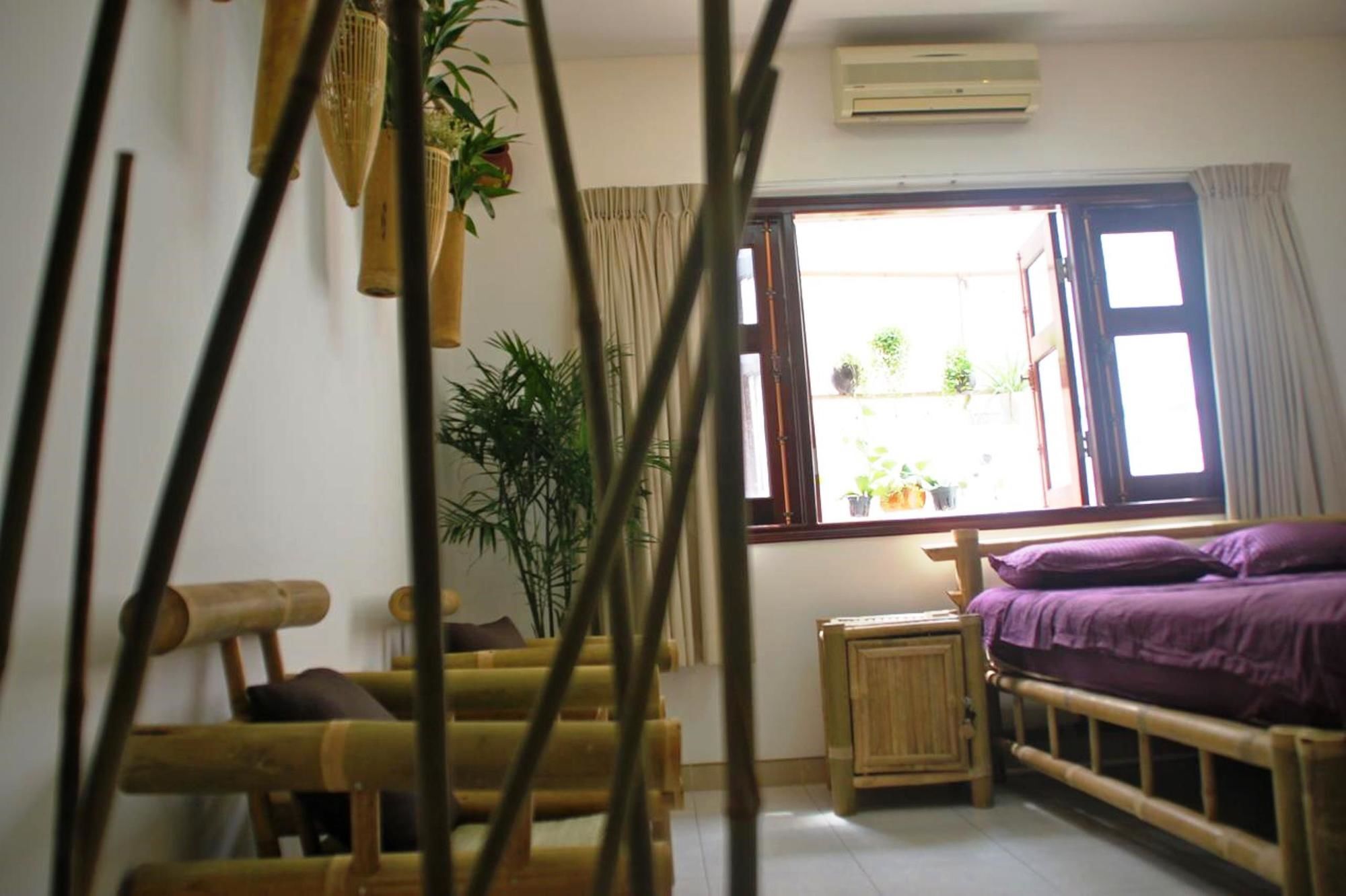 Hotel Nguyen Shack Saigon - Little Museum 2*