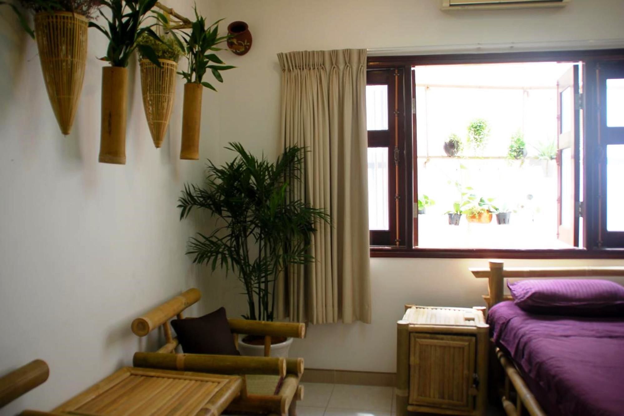 Nguyen Shack Saigon - Little Museum Hotel