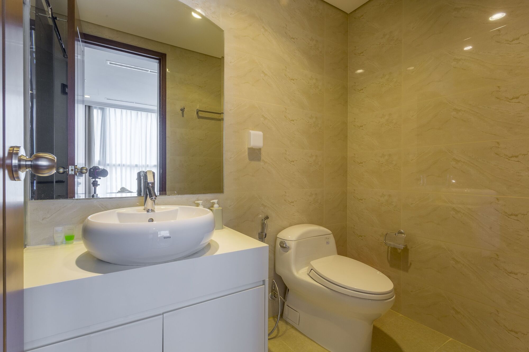 New 3brs Vinhomes Park * Ho Chi Minh City