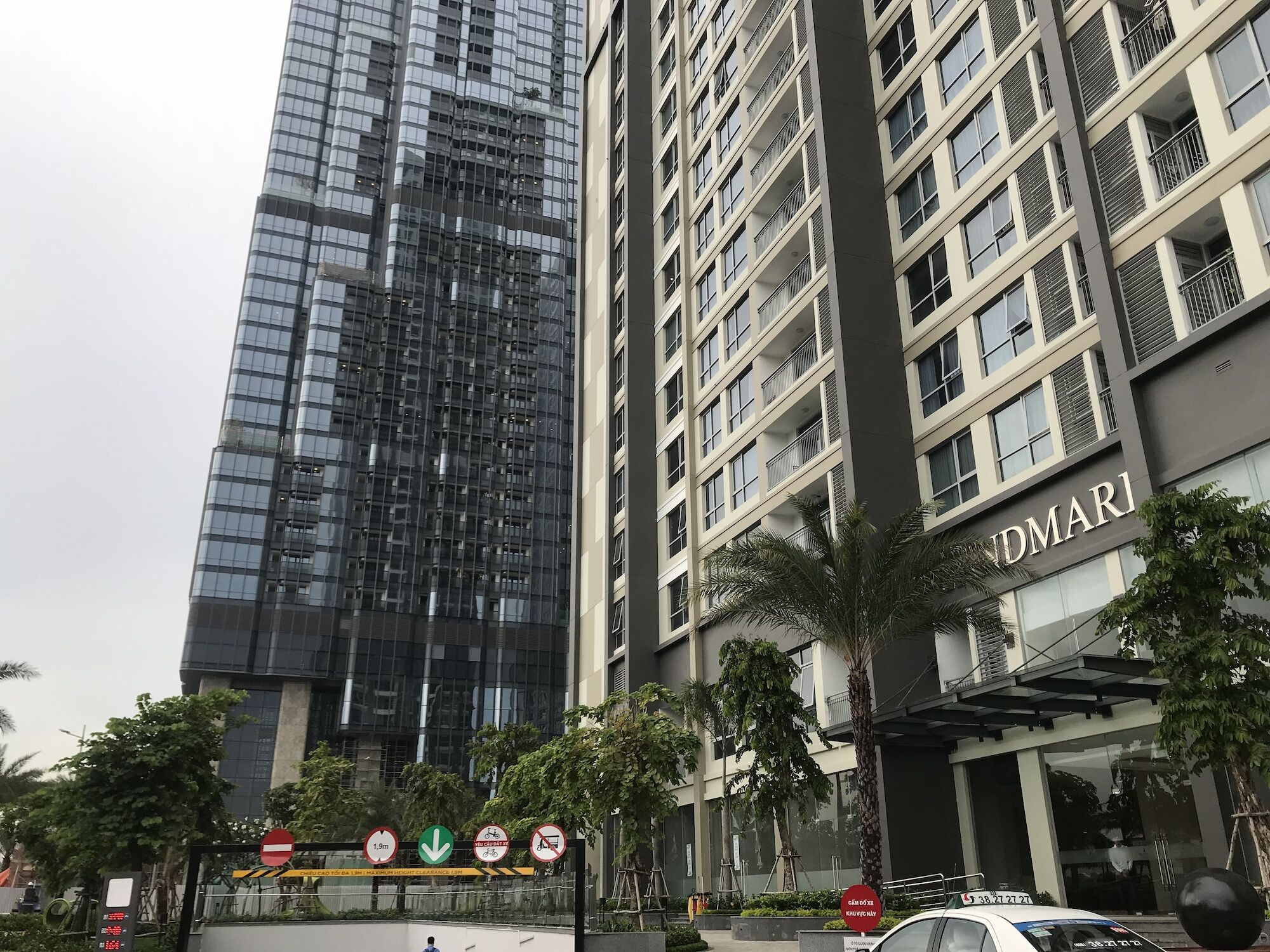 Far Eastern Park Apartment
