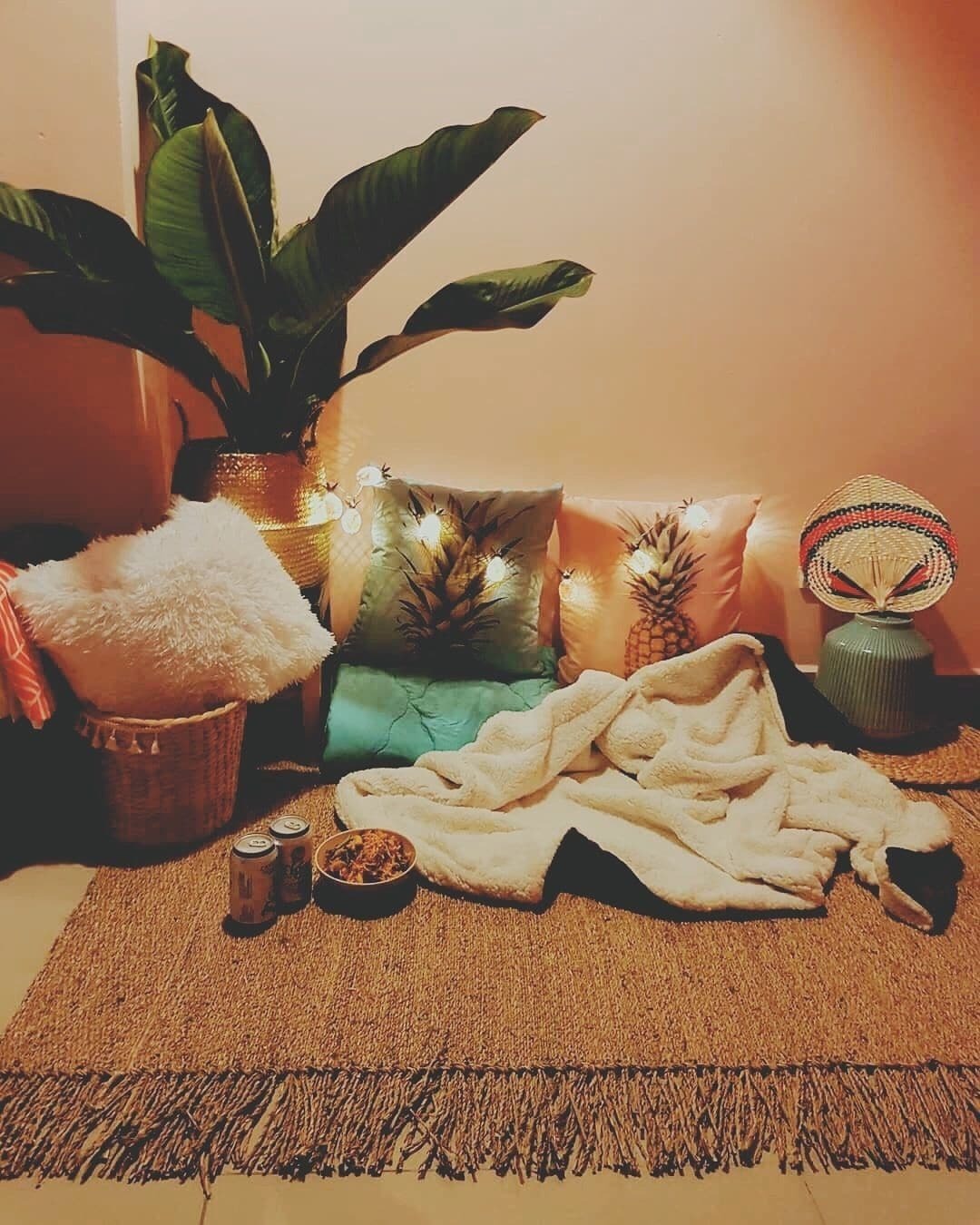 Apartment Bee Tropicool