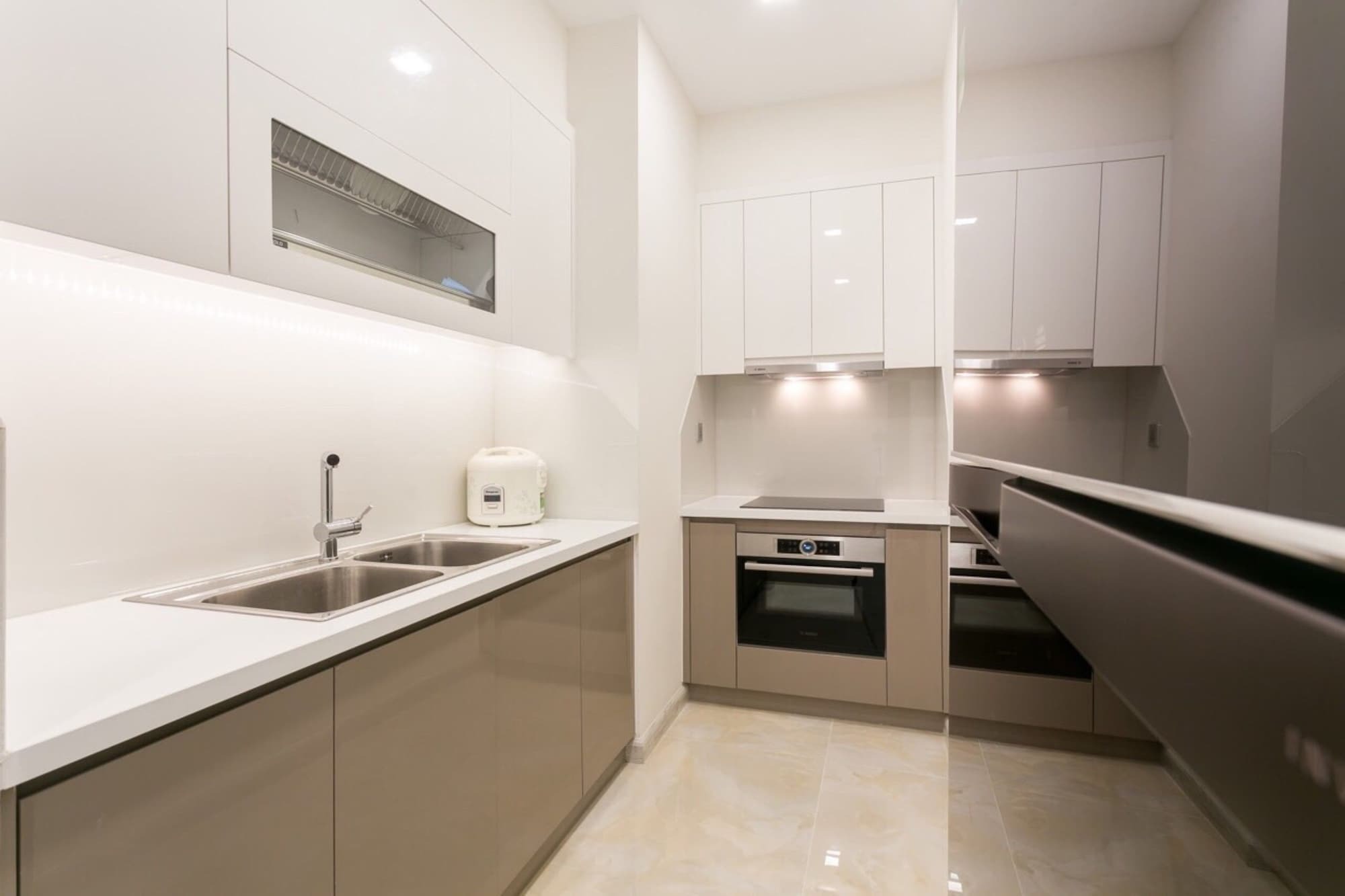 Saigon House Vinhomes Golden River * Bandar Ho Chi Minh