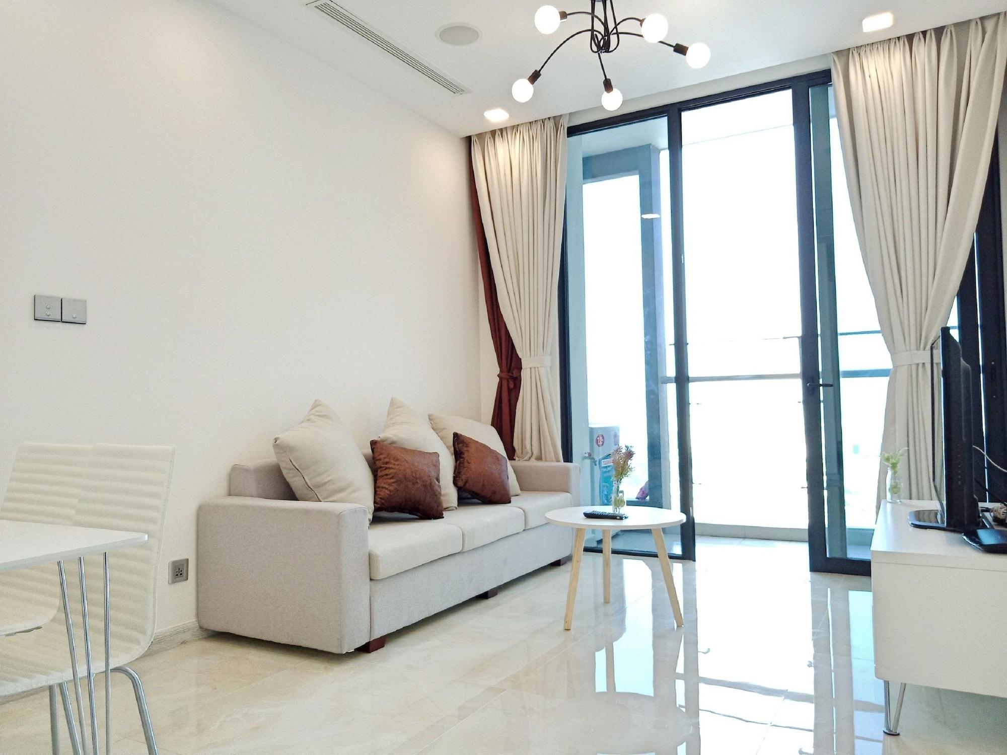 Saigon House Vinhomes Golden River Pangsapuri