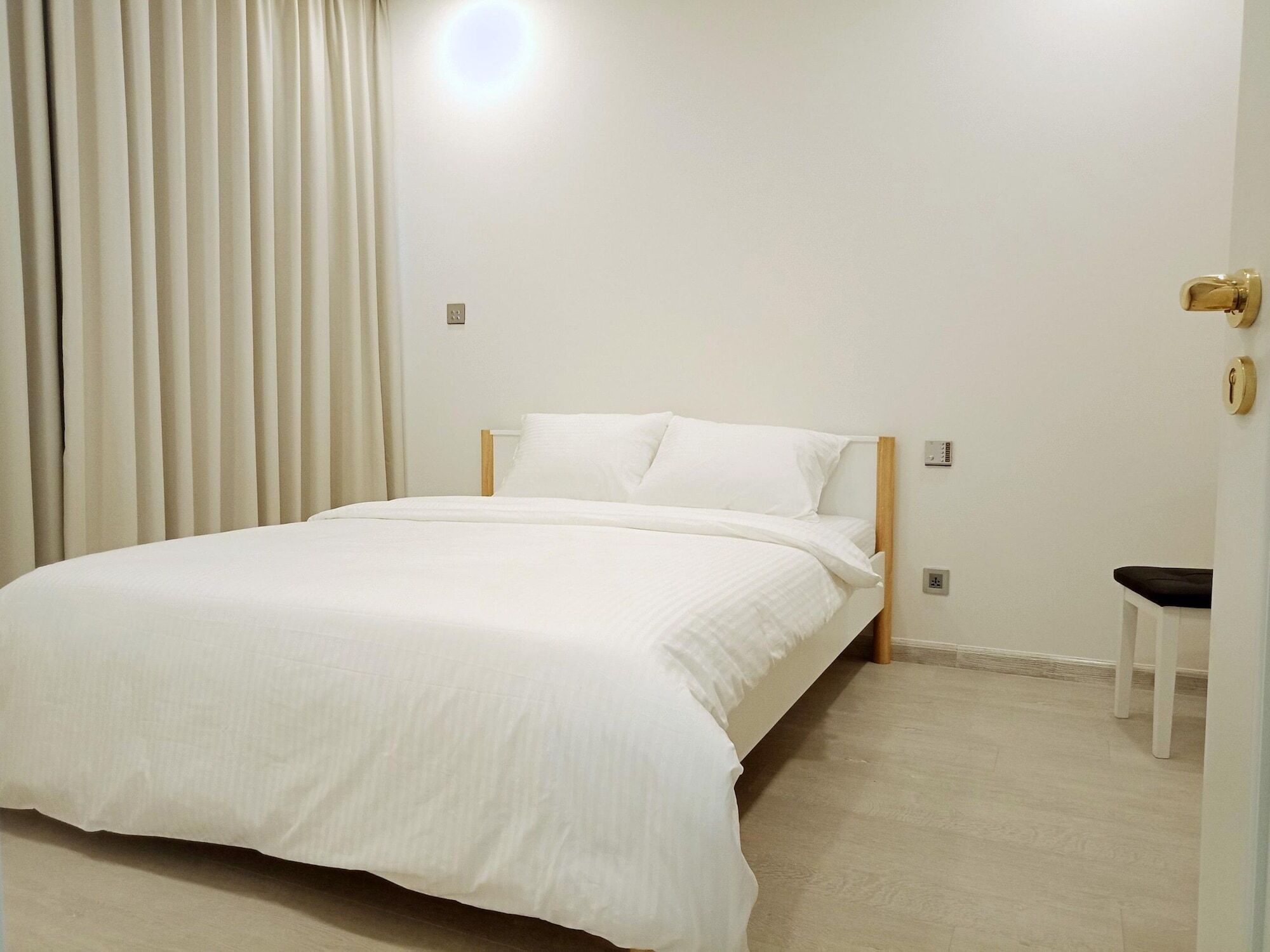 Saigon House Vinhomes Golden River * Bandar Ho Chi Minh