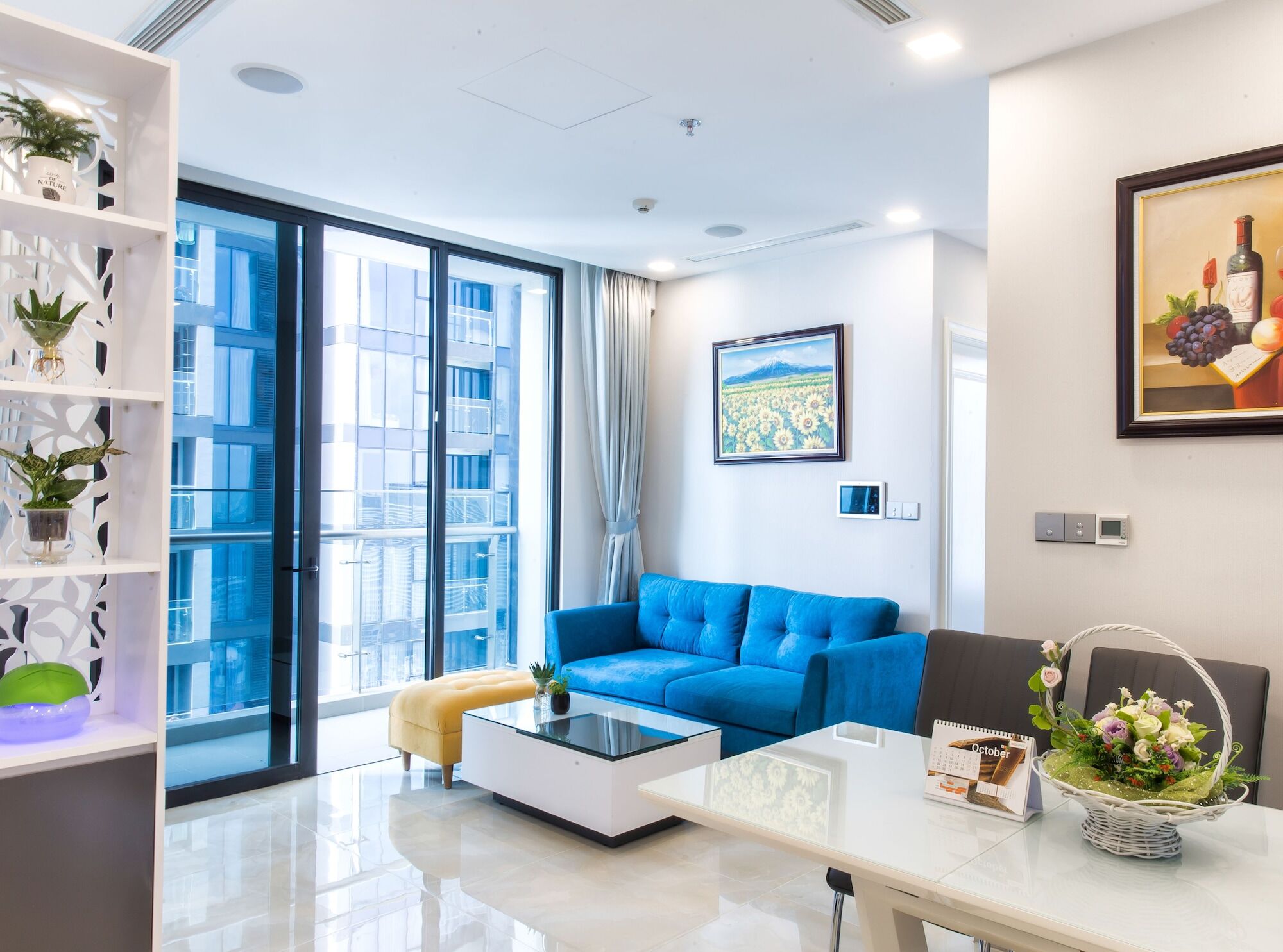 Lipbi Home-central Luxury