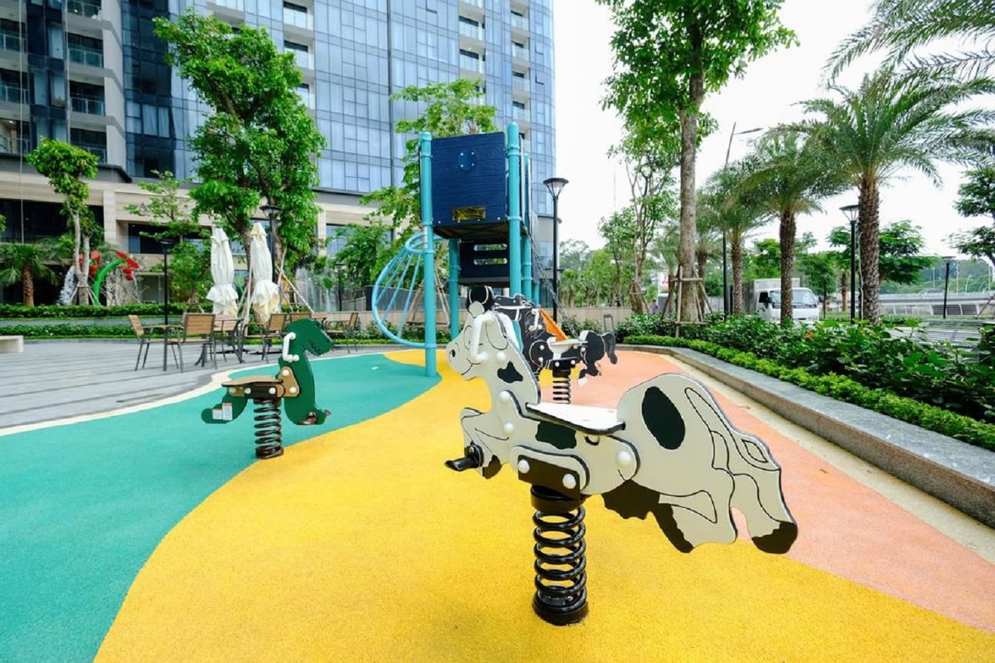 Saigon House Vinhomes Golden River Pangsapuri