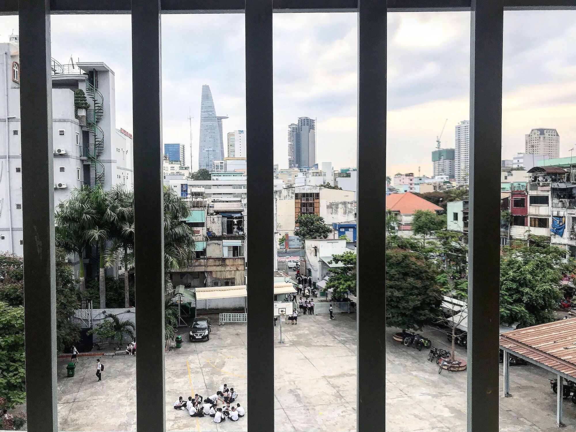 Saigon Q Apartment *