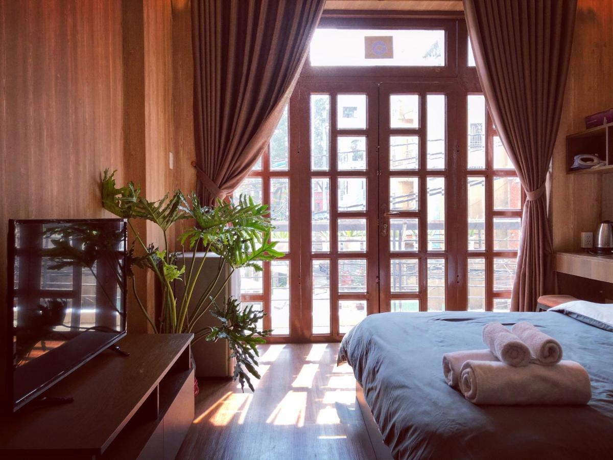 The Messy Guest house 3*