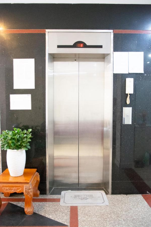 Hong Ha - Dai Truyen Hinh Htv Hotel