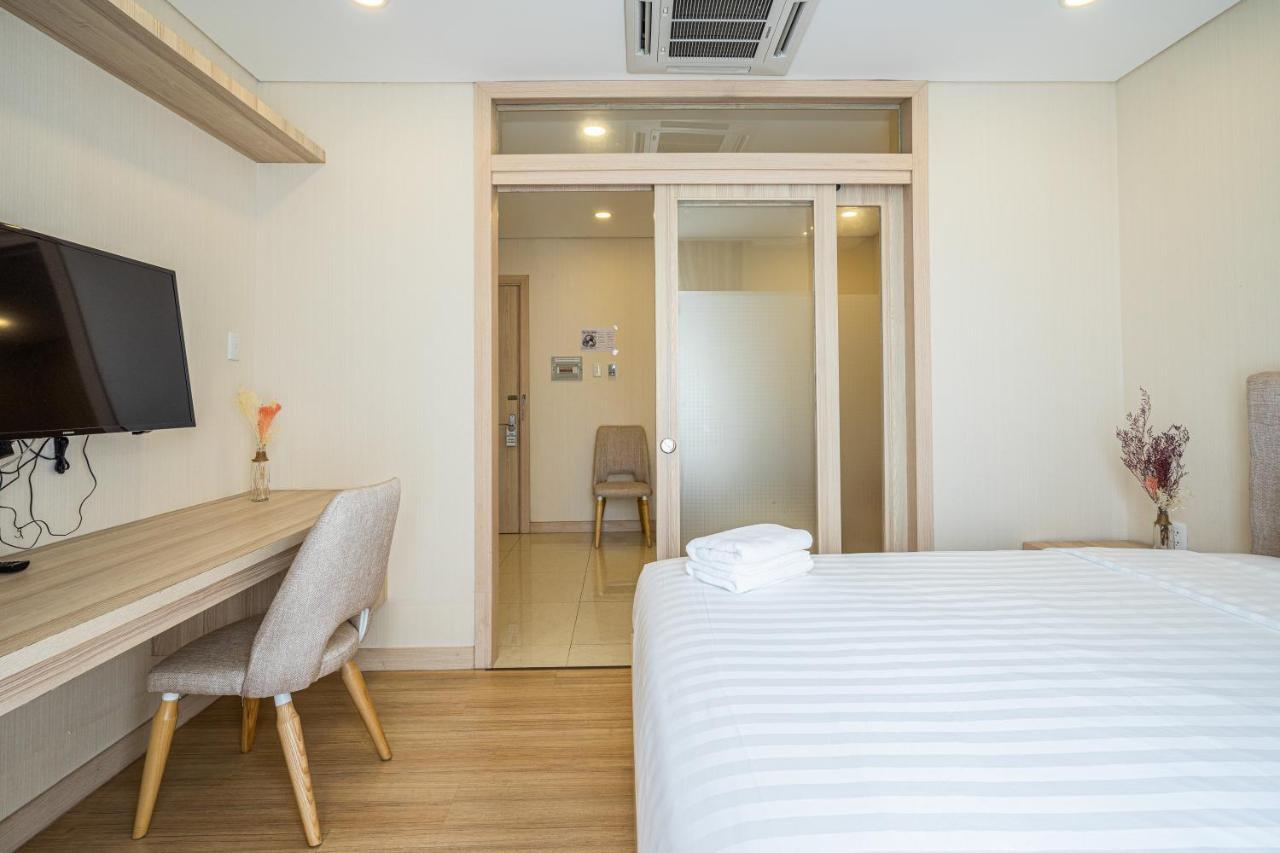 Luxy Park & - Notre Dame Aparthotel 3*